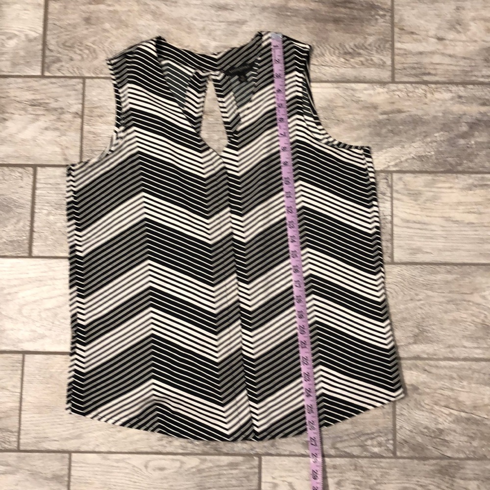 Banana Republic Open Back Black & White Top - Picture 6 of 8